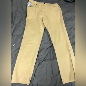 Hickey freeman NY khakis 36x32 brand new with the tag still on